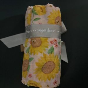 NWT Angel Dear Swaddle